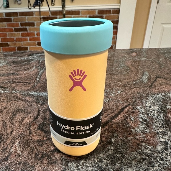 NWT SPECIAL EDITION Hydroflask 12oz Slim Can Cooler Cup - Picture 1 of 6